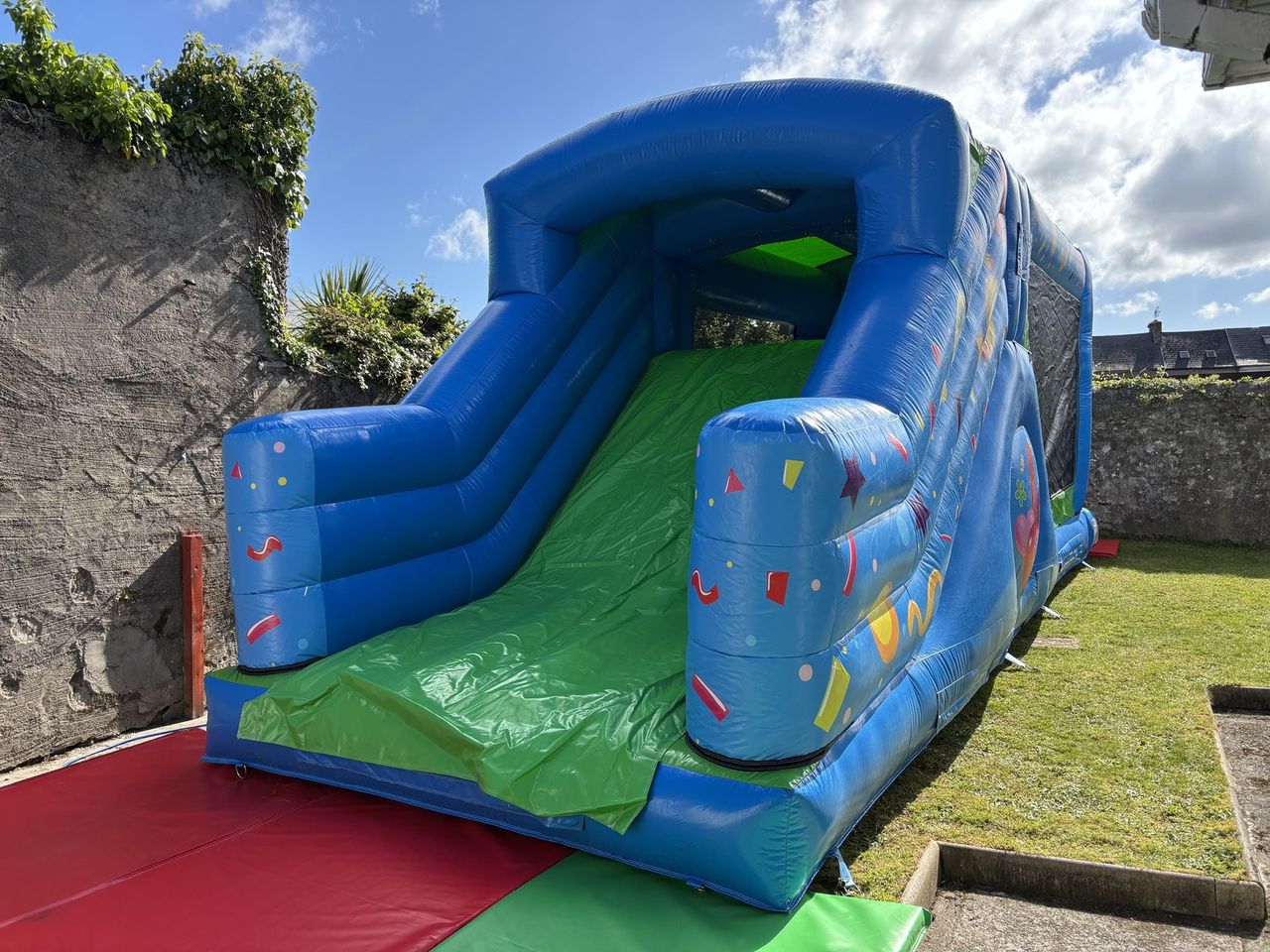30ft Party Time Fun Run With Slide photo 6