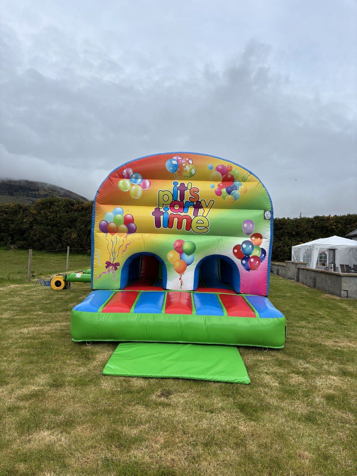 42ft Party Time Fun Run With 8ft Slide photo 5