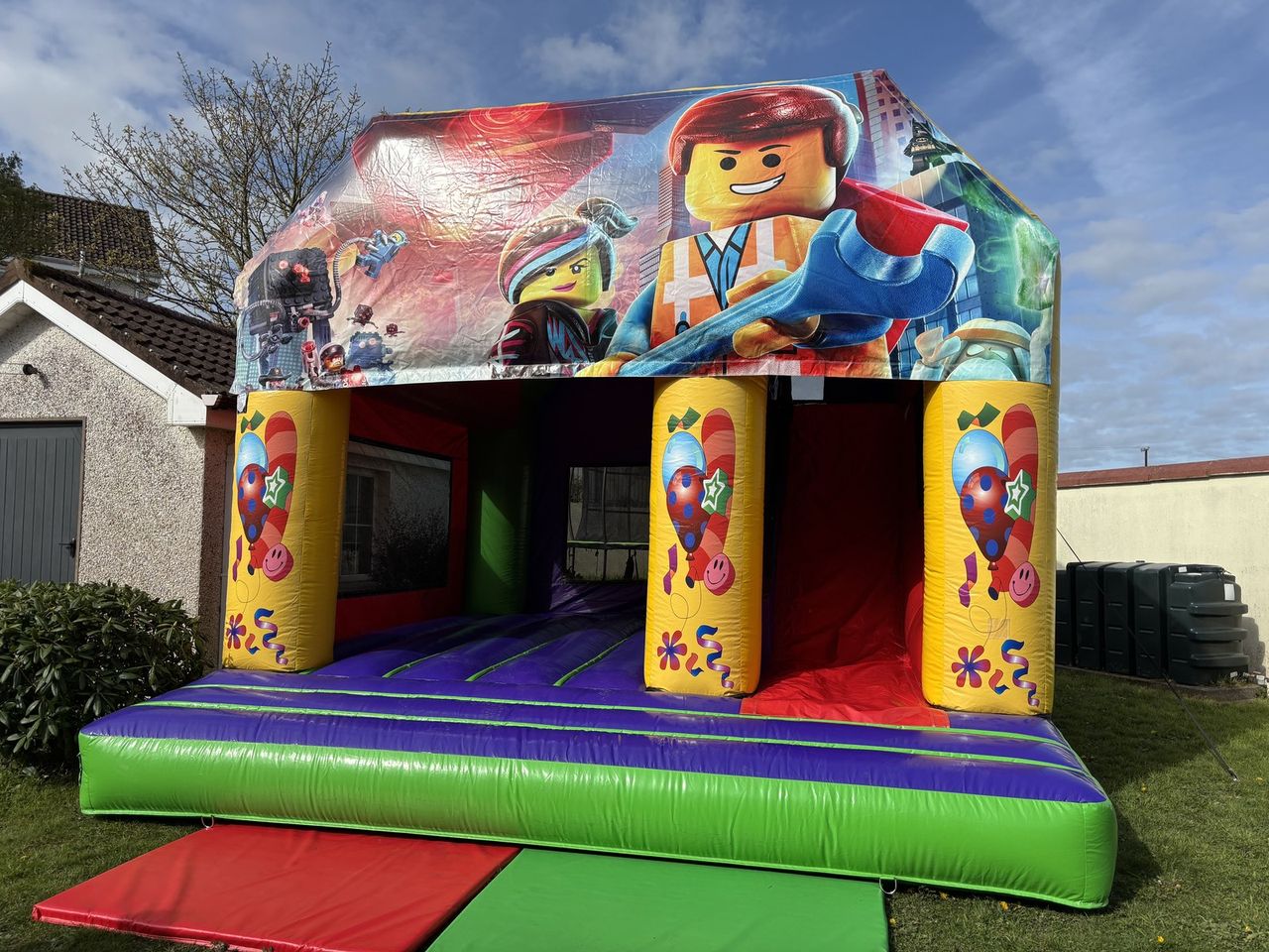 Lego combo bouncy castle photo 2